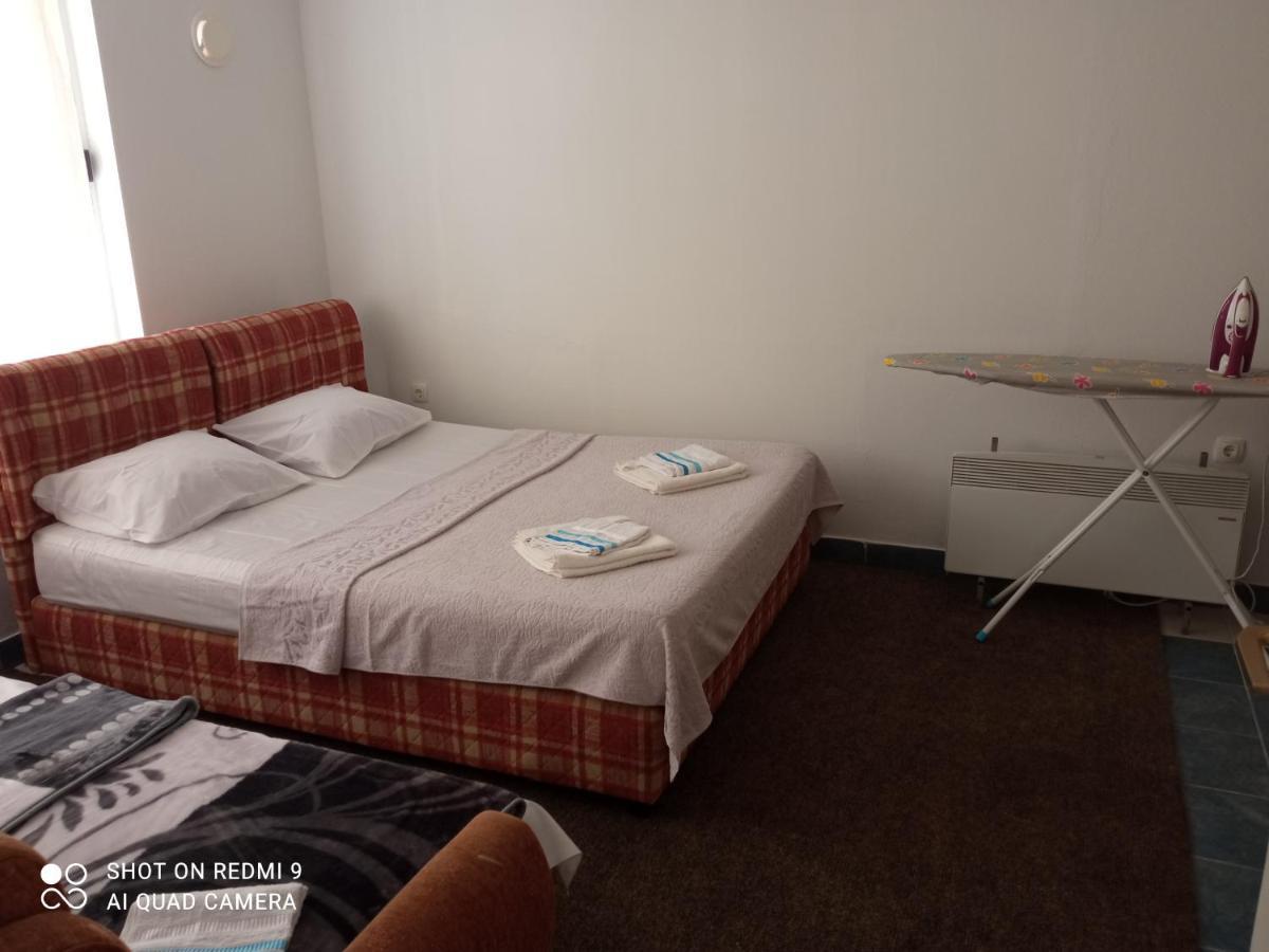 Apartman Jeca Τρέμπινιε Εξωτερικό φωτογραφία